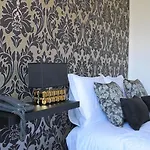 V Dinastia Guest house 3*