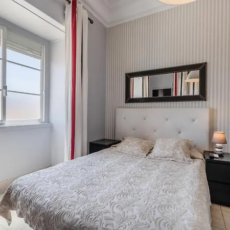 V Dinastia Guest house