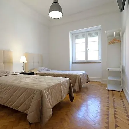 V Dinastia Casa de hóspedes 3*