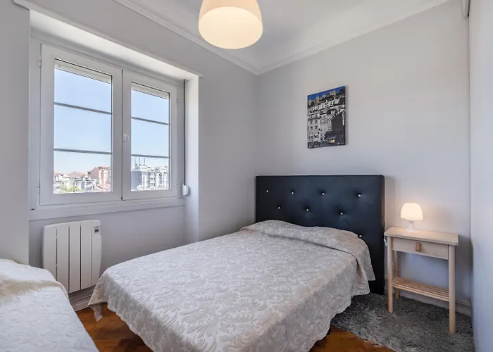 Konukevi V Dinastia Lisboa