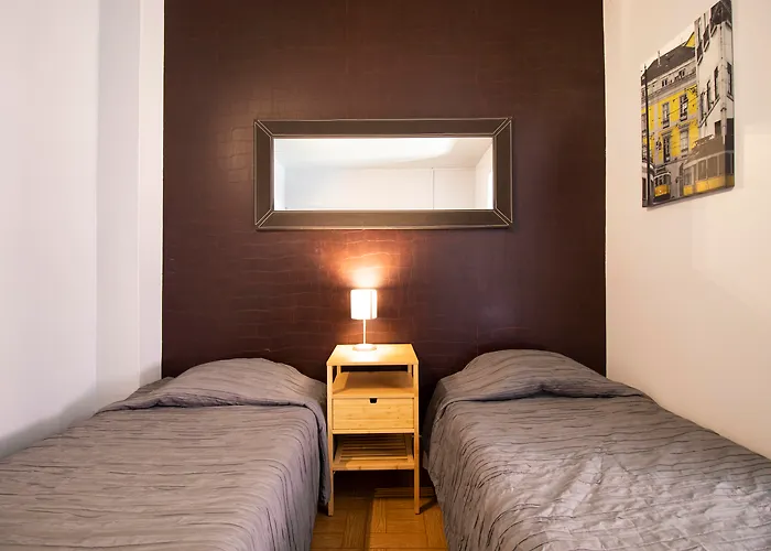 V Dinastia Konukevi 3*