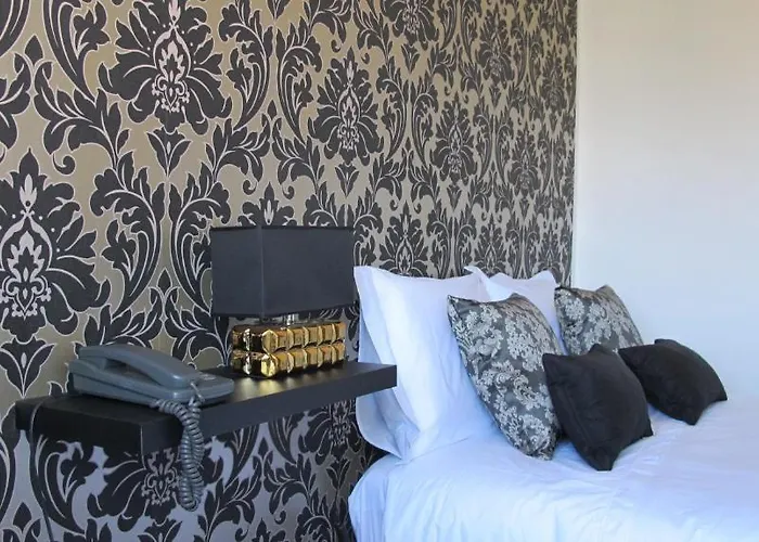 V Dinastia Konukevi 3*