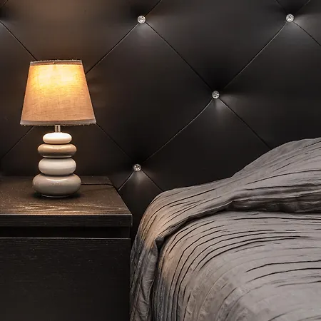 Πανσιόν V Dinastia