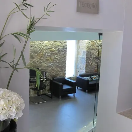 V Dinastia Πανσιόν Lisboa