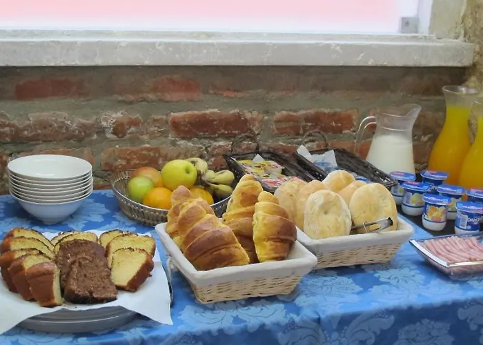 Pensión V Dinastia 3*